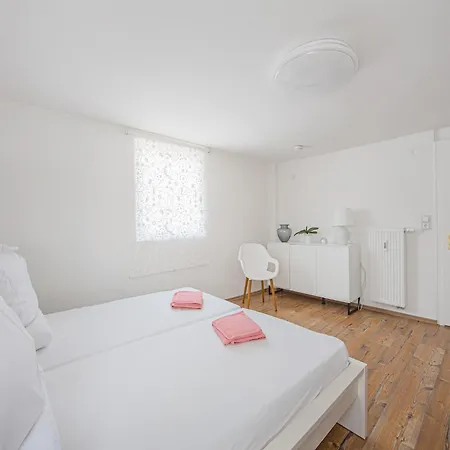 In Near Europa-park, Cleaning Included Apartmán